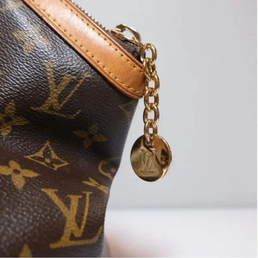Louis Vuitton Monogram Canvas GM Tivoli Handbag